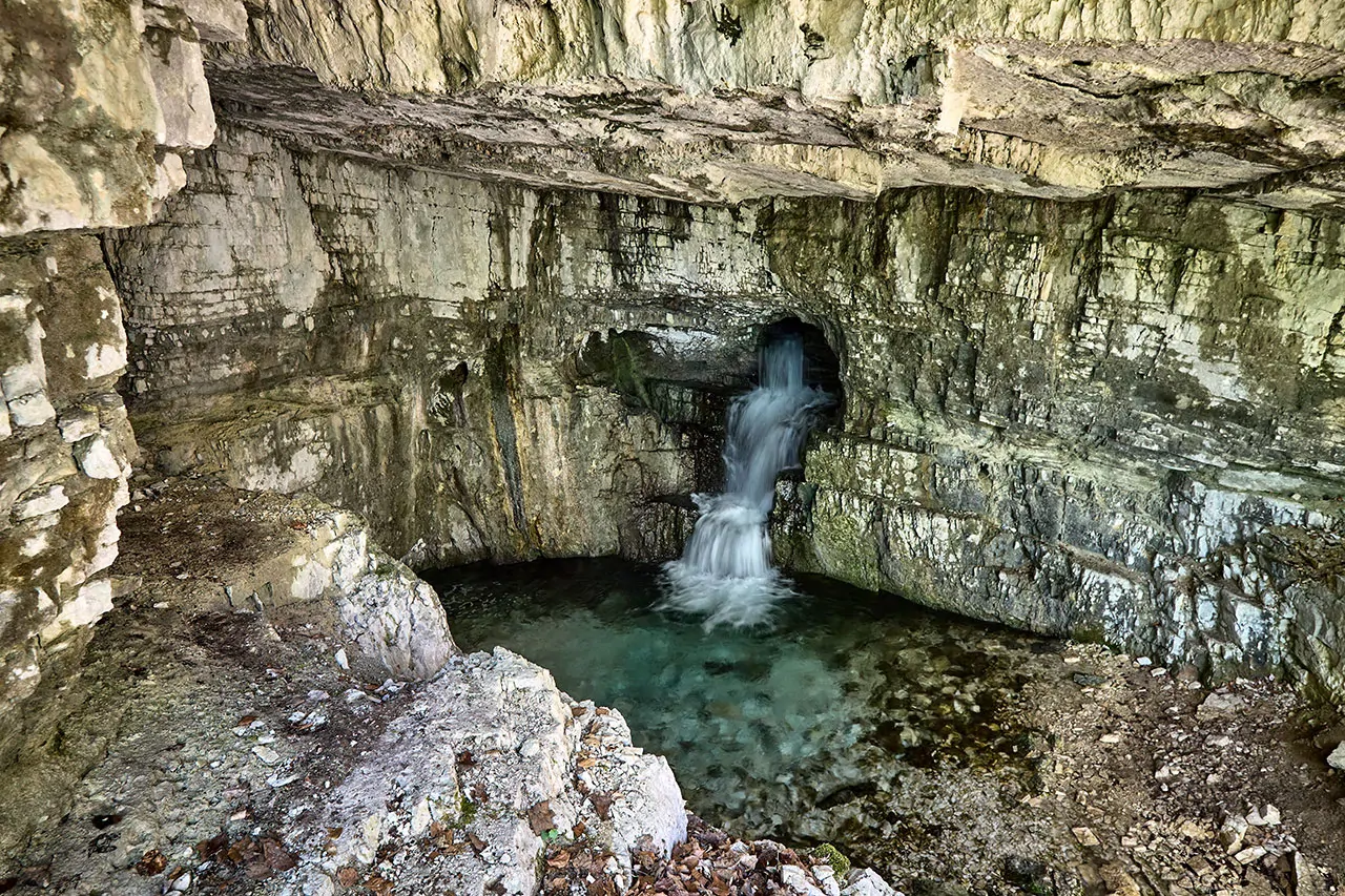Una cascata su un torrente appenninico abruzzese